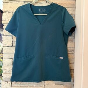 FIGS Casma Three-Pocket V Neck Scrub Top in Dark Green Women’s Med PO# 1326
